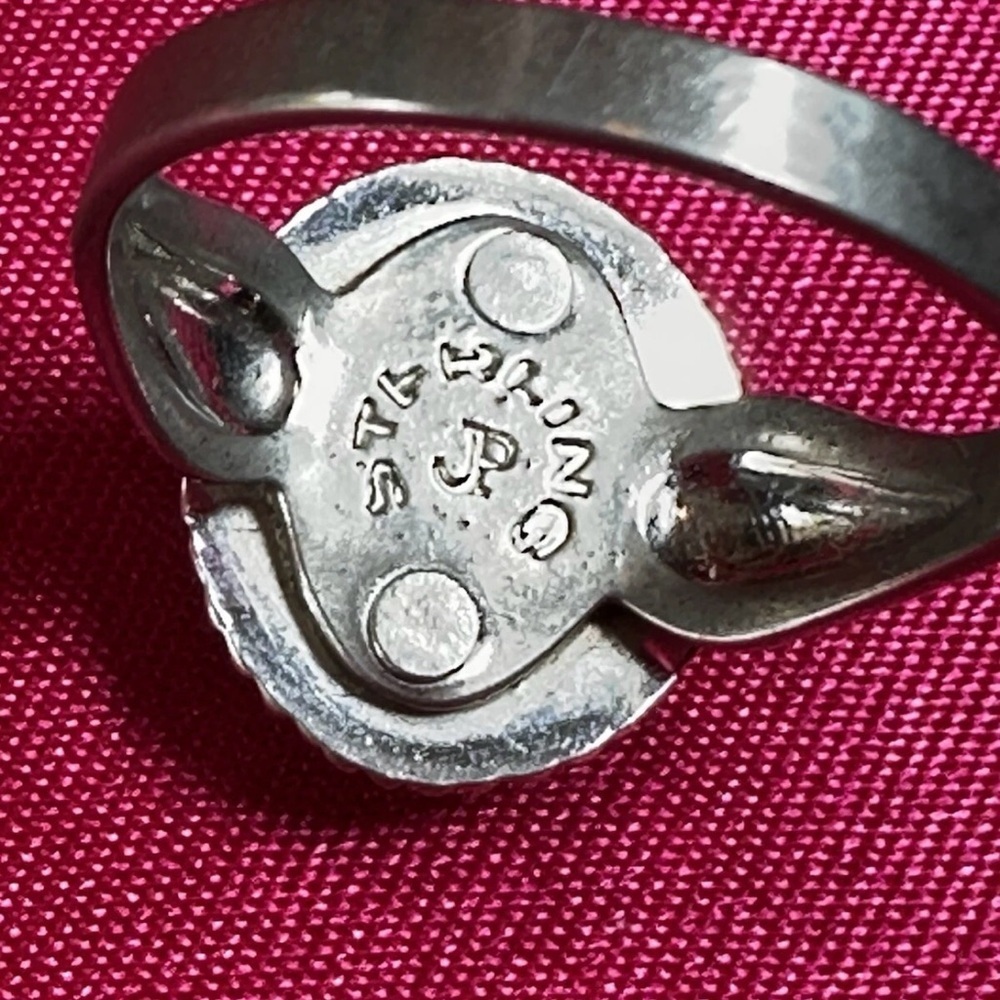 Vintage Genuine NAVAJOSigned JP
JanePopovich Hematite 925Sterling
Silver Ring - Picture 5 of 5